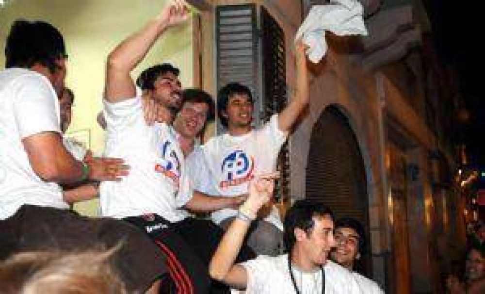 El PD festej� el segundo puesto como una victoria
