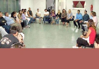 Concejales del PJ se reunieron con vecinos del barrio Amaya