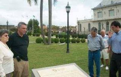 "El �nico Intendente que presenci� todas las sesiones del Concejo"