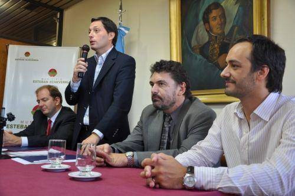 Firman convenio para "trasparentar" la gesti�n de las cooperativas