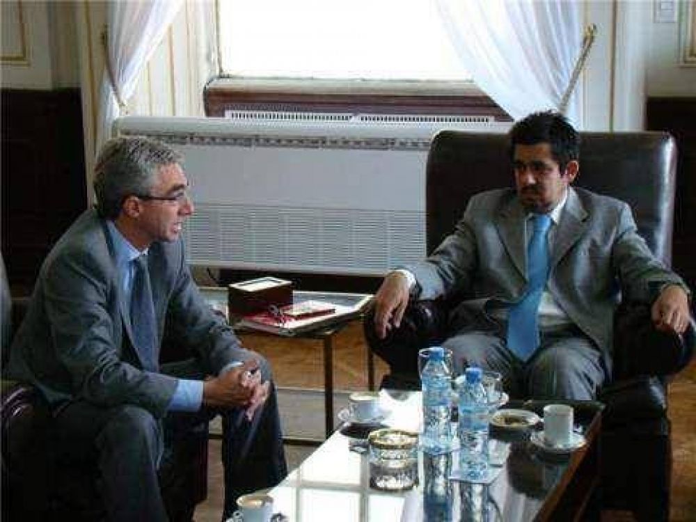 Meoni se reuni� con Alejandro Arl�a para activar obras p�blicas  