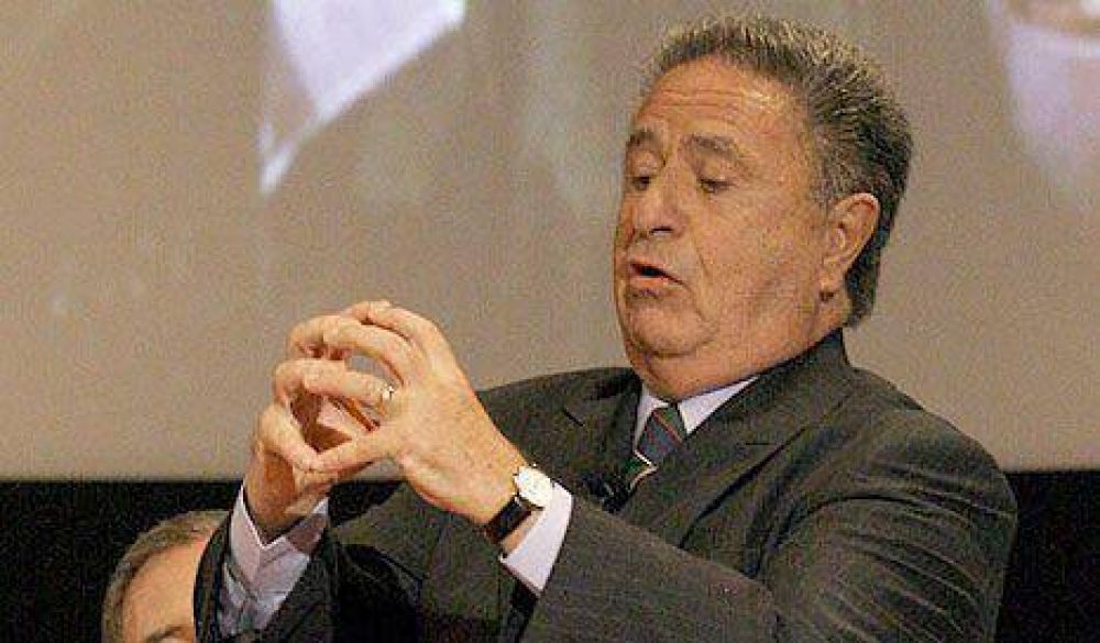 Duhalde considera que el Gobierno de Cristina "es el m�s viejo de la pol�tica"