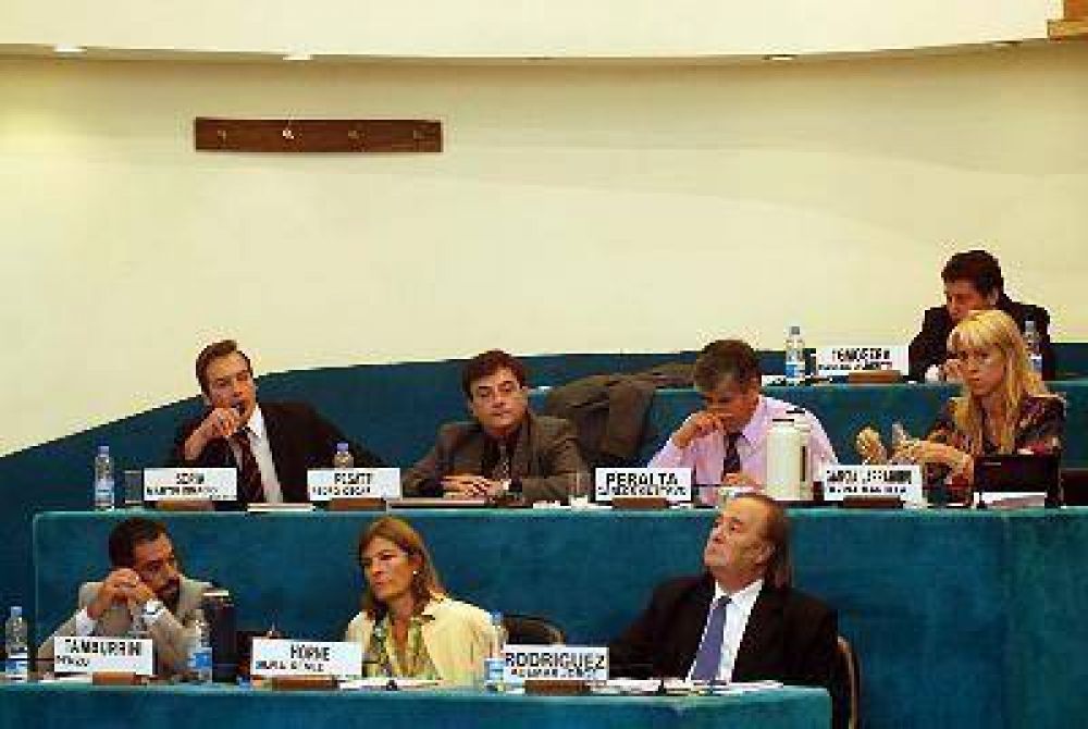  El PJ insiste en conocer datos sobre la publicidad oficial