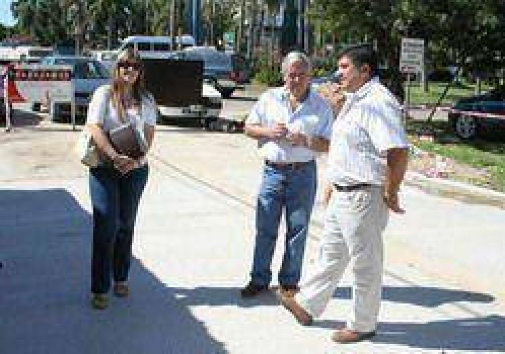 Obras para la ciudad: Concejales del Frente para la Victoria recorrieron obras de bacheo en la ciudad