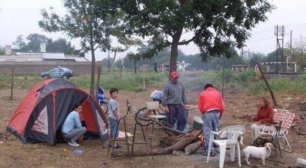   Tensi�n en dos barrios por la ocupaci�n de terrenos