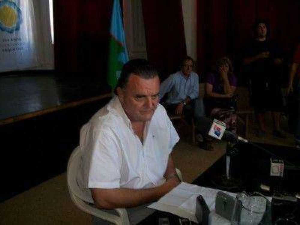 "Elmer presion� para que me destituyan"