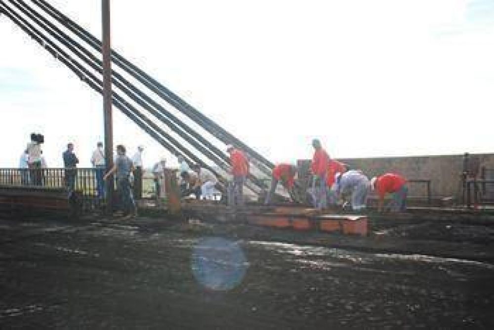 Se quemaron seis tensores que sostienen al puente