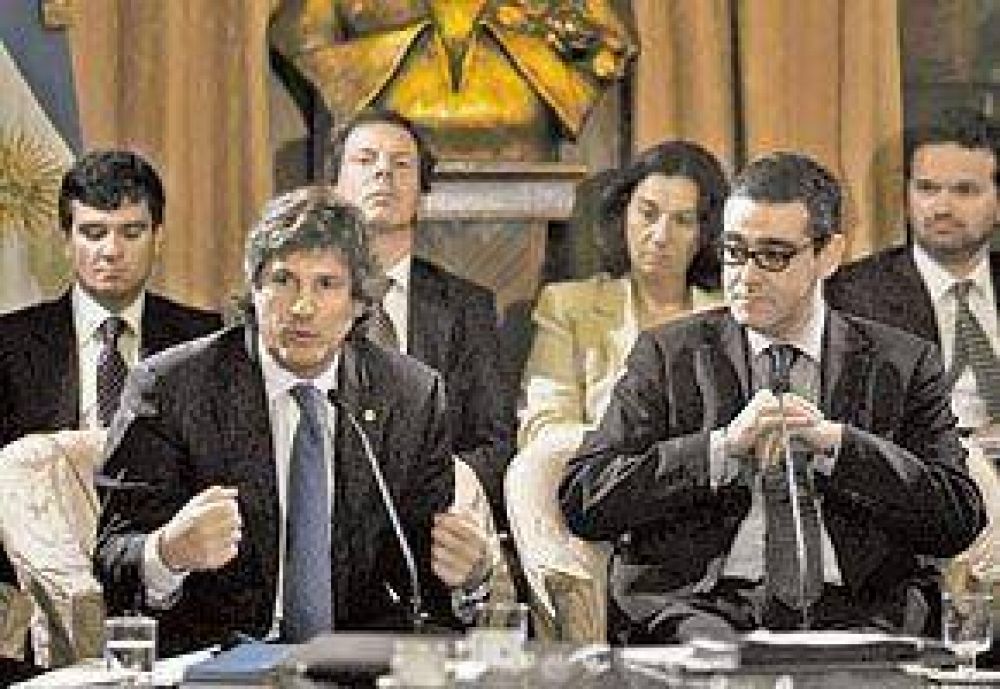 Boudou neg� otra vez la inflaci�n y adem�s se cruz� con la oposici�n