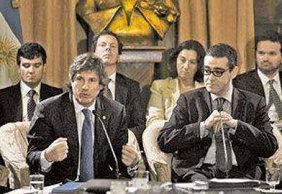 Boudou neg� otra vez la inflaci�n y adem�s se cruz� con la oposici�n