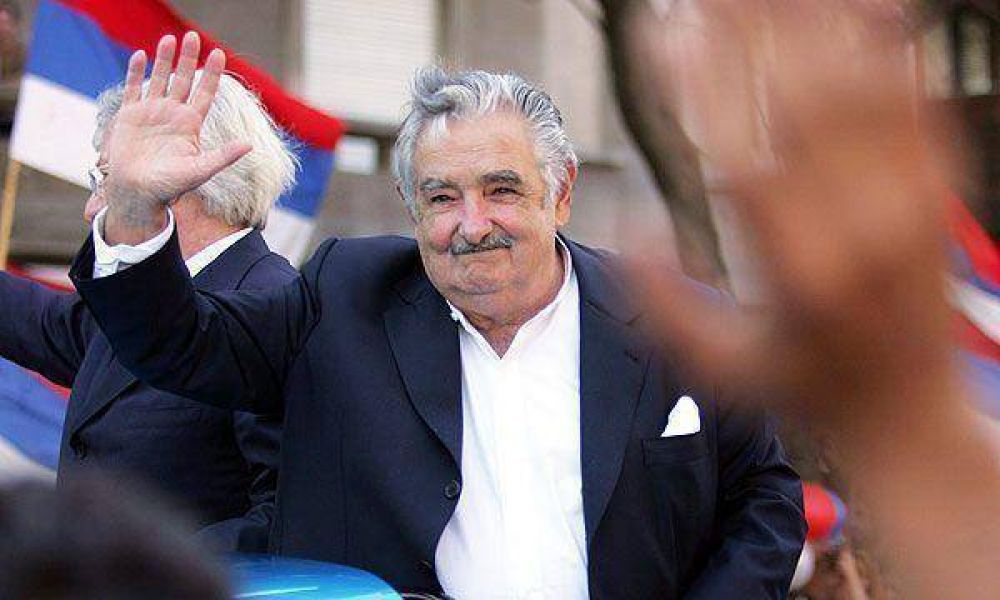 Mujica levantar�a el veto a Kirchner como secretario general de Unasur