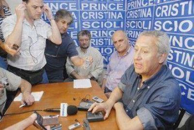 "Prince es un camale�n que se disfraza para persistir"
