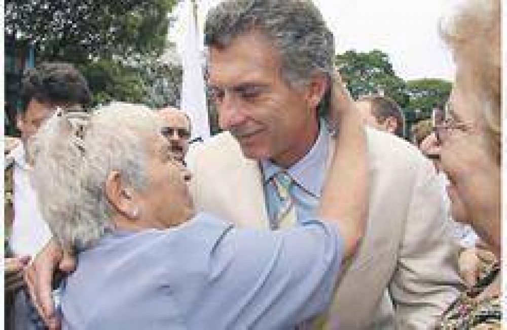 Macri busca relanzar este mes su campa�a presidencial con giras por las provincias
