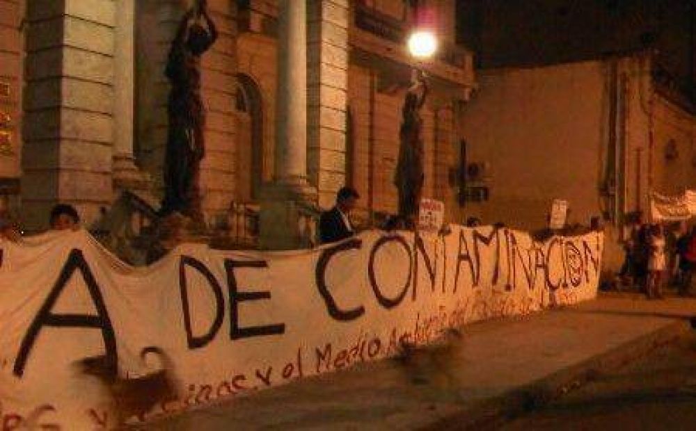 Tras la realizaci�n de una nueva marcha contra la empresa Curtarsa, ahora piden respuestas a Mosca y a Scioli