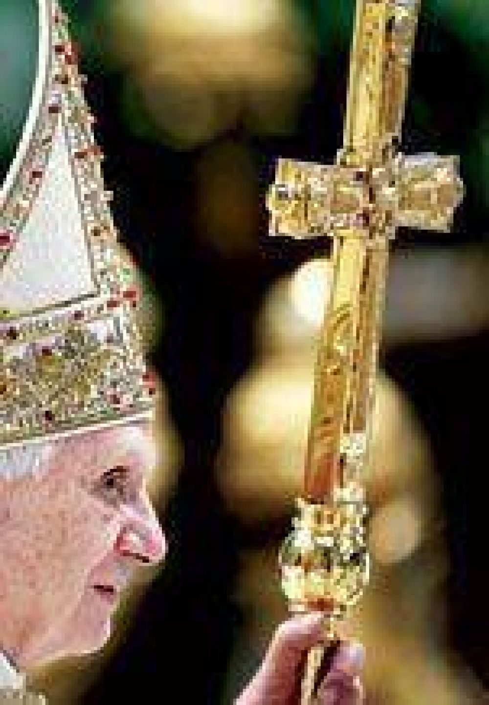 El Vaticano critic� a la prensa por ligar al Papa con la pedofilia