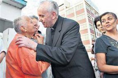 El pueblo est� cansado de la crispaci�n, advirti� Bergoglio