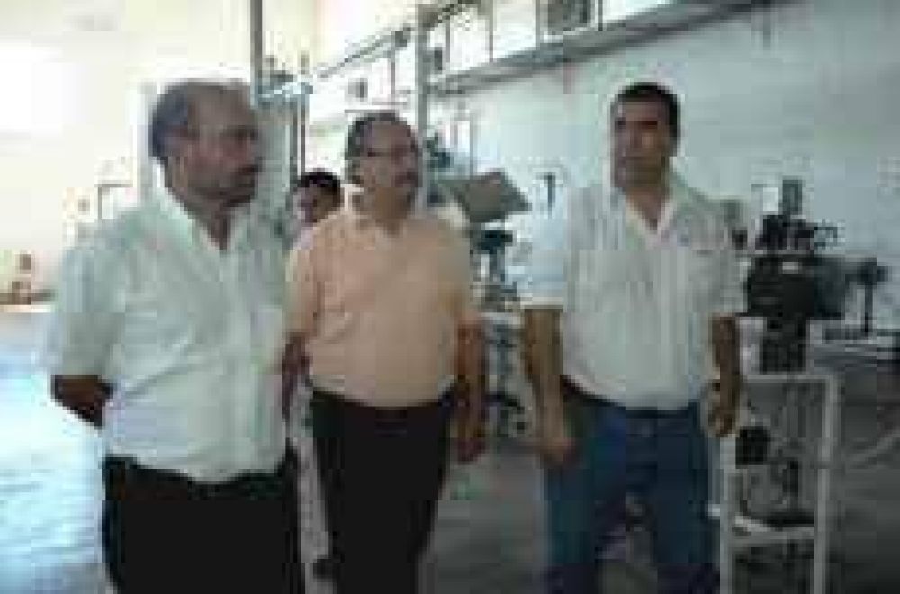 Trabaja el gobierno para la implementaci�n de energ�as renovables