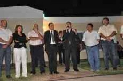 80 familias riojanas recibieron del gobierno provincial su nueva vivienda