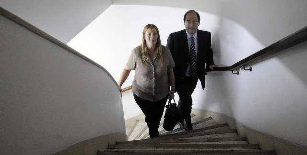 Con la mira en 2011, Stolbizer quiere juntar a su tropa con Solanas, la UCR y el socialismo