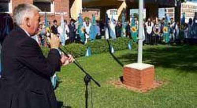 Construir�n un espig�n de pesca en Monte Hermoso