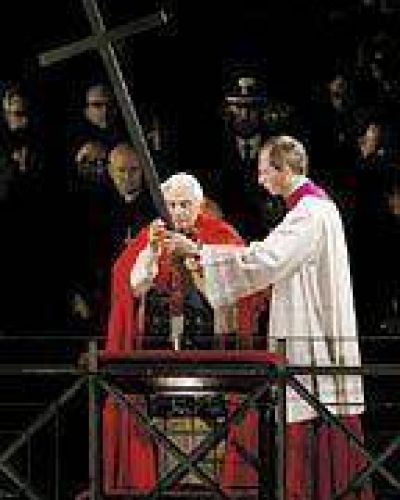 El Vaticano compara las cr�ticas a Benedicto XVI con el antisemitismo