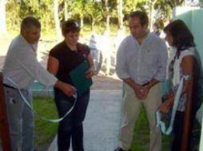 Tapalqu�: Cocconi entreg� vivienda del Programa Compartir