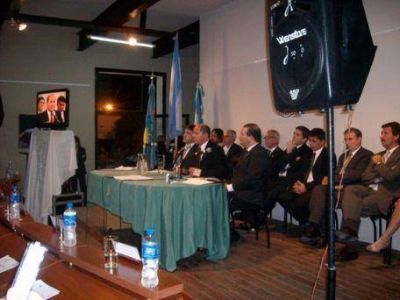 Inauguraci�n de sesiones en Ensenada