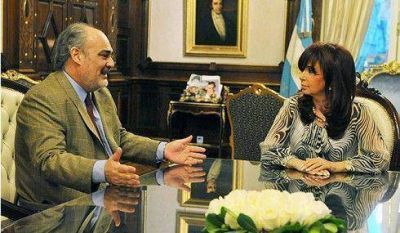 Ricardo Colombi se reunir� con Cristina para analizar los cambios en la coparticipaci�n