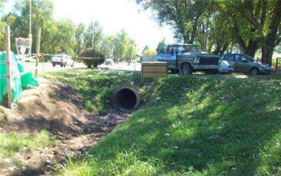 Piden entubamiento del canal frente a la Escuela Especial N� 502