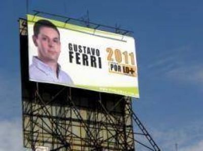 Yerno de Duhalde lanz� su campa�a en Lomas