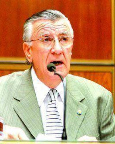 El Gobernador dio a entender su inter�s en la pol�tica nacional  