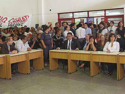 Gray repas� sus logros y pidi� que se generen "consensos"
