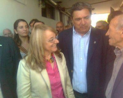 Alicia Kirchner: "Berisso ya no es una zona deprimida como en la d�cada del 90"