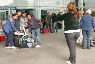 Los �ltimos turistas est�n partiendo en un fin de semana sin accidentes mortales