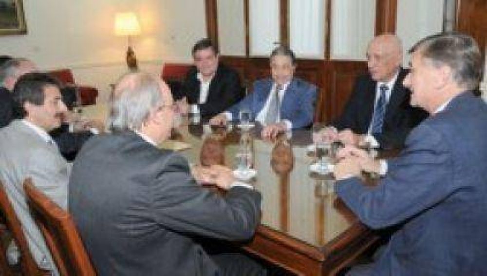 Binner se reuni� con el Presidente de Correo Argentino