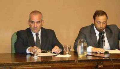 El intendente pidi� di�logo, comprometi� a la oposici�n, y describi� una situaci�n "delicada"