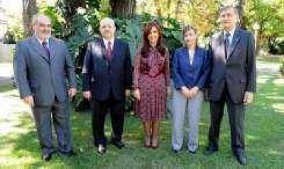 CFK promete ayudar a todas las provincias