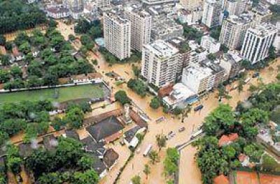 Favelas arrasadas por lluvias y aludes en R�o: 95 muertos