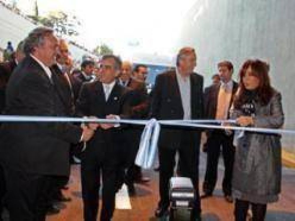 SE INAUGURO EL TUNEL SOBRE LA RUTA 202 