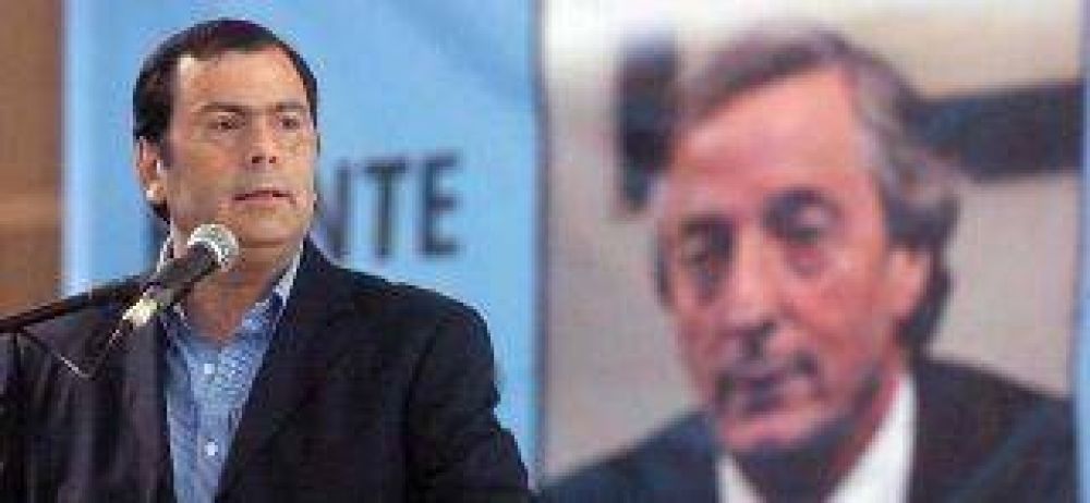 El gobernador de Santiago del Estero dijo que es "injusto" el reparto de fondos