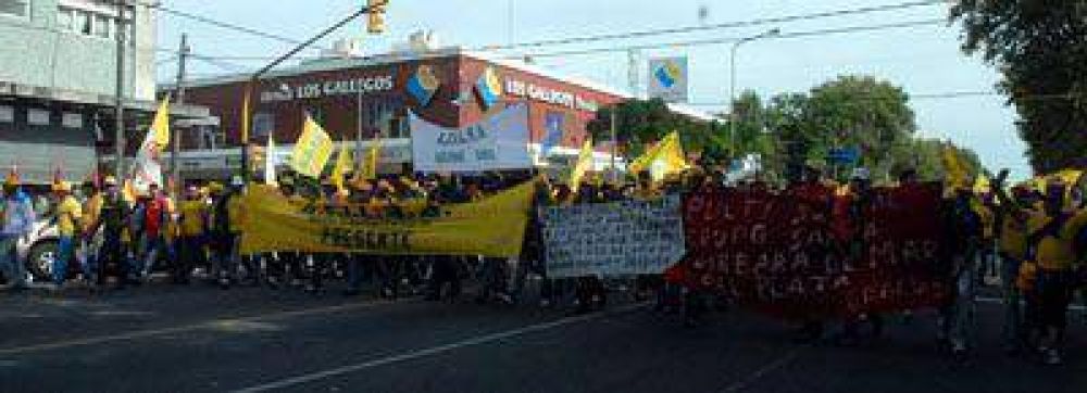 Fuerte respaldo del gremio lechero a los trabajadores de "El Amanecer"