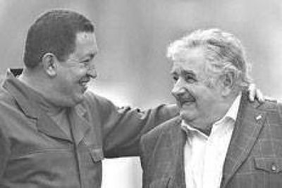 Ch�vez y Mujica, una alianza en crudo