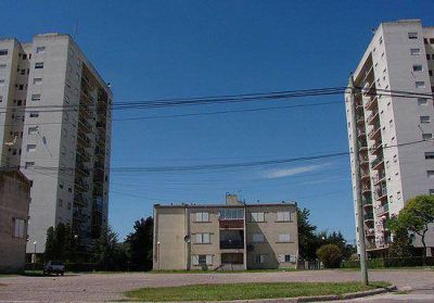 Barrios UTA y San Carlos, sin agua por las obras de empalme