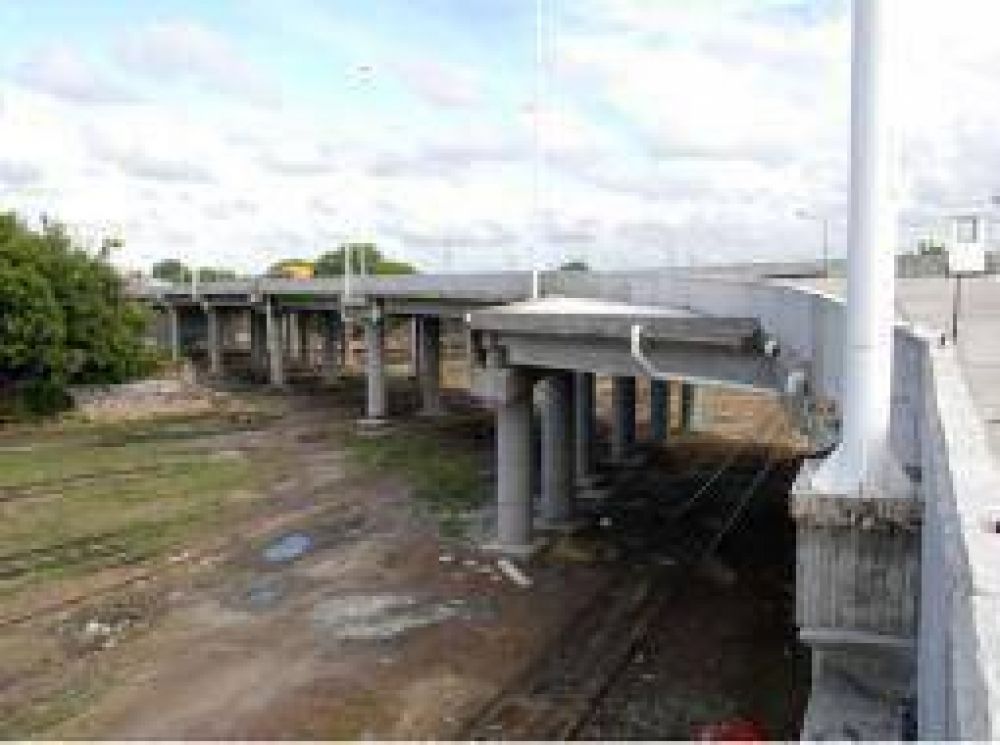 Lan�s: Cristina inaugurar� el puente "De los Talleres"