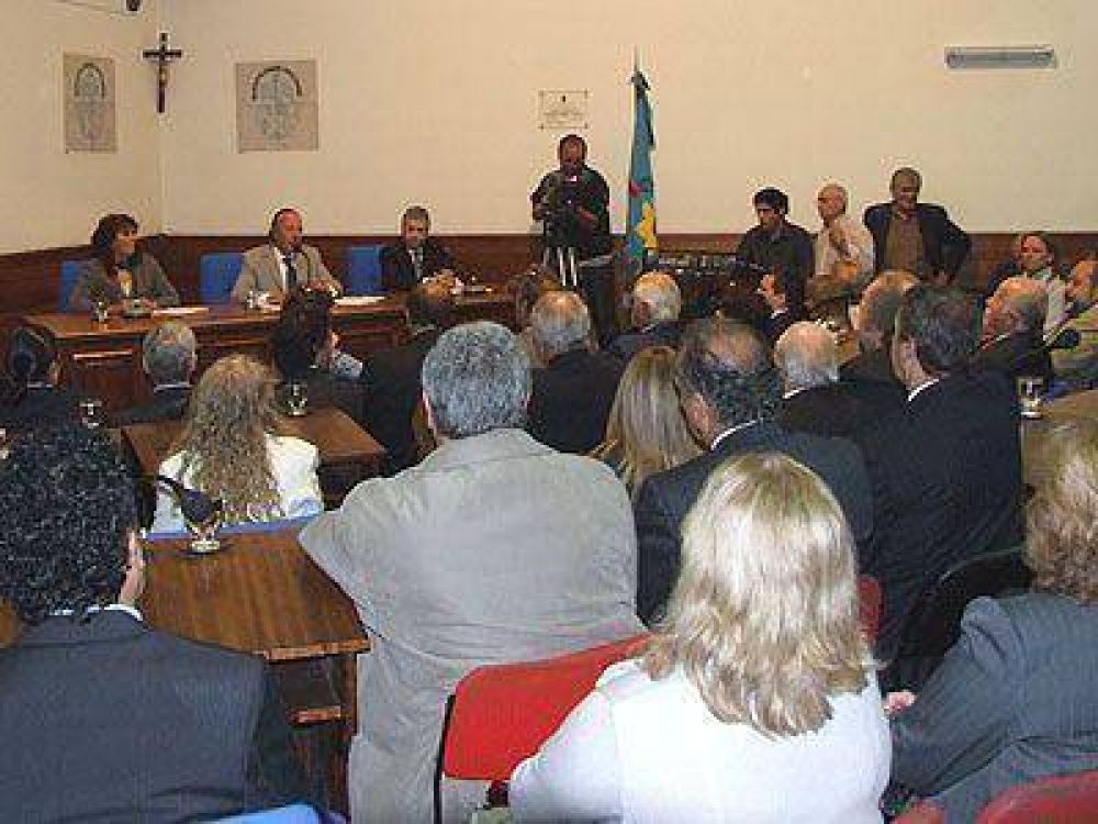  AVELLANEDA | APERTURA DE SEIONES Ferraresi destac� que "hay un Estado presente"