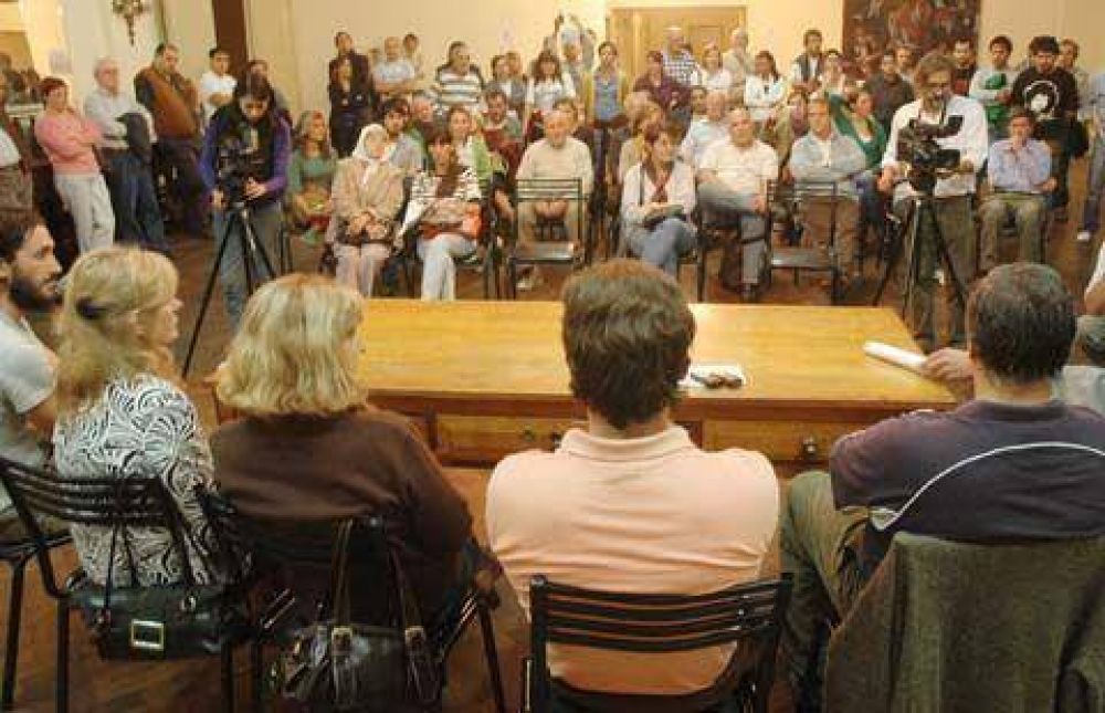 Masivo y contundente rechazo a la violencia y las amenazas
