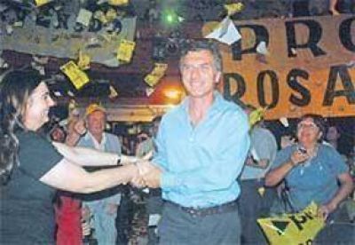 Macri elogi� a Reuteman y se aleja de De Narv�ez