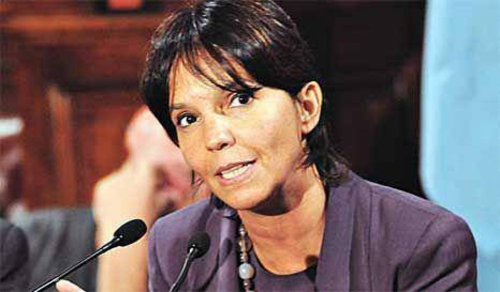 Mecha admiti� la "debilidad" crediticia