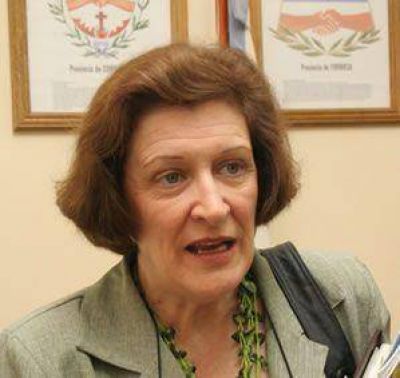 Cristina D�az - Ministra de Educaci�n: "Estamos trabajando para aumentar los d�as de clase a partir del a�o que viene"