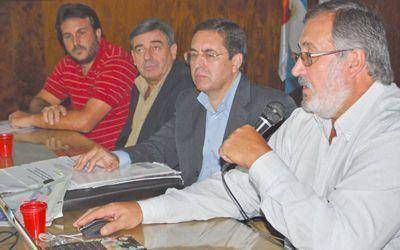 El radicalismo se reuni� para manifestar su oposici�n al proyecto minero Navidad