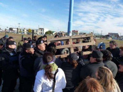 Operativo desgaste: Gobierno asegura que la adhesi�n al paro docente baj� al 5%